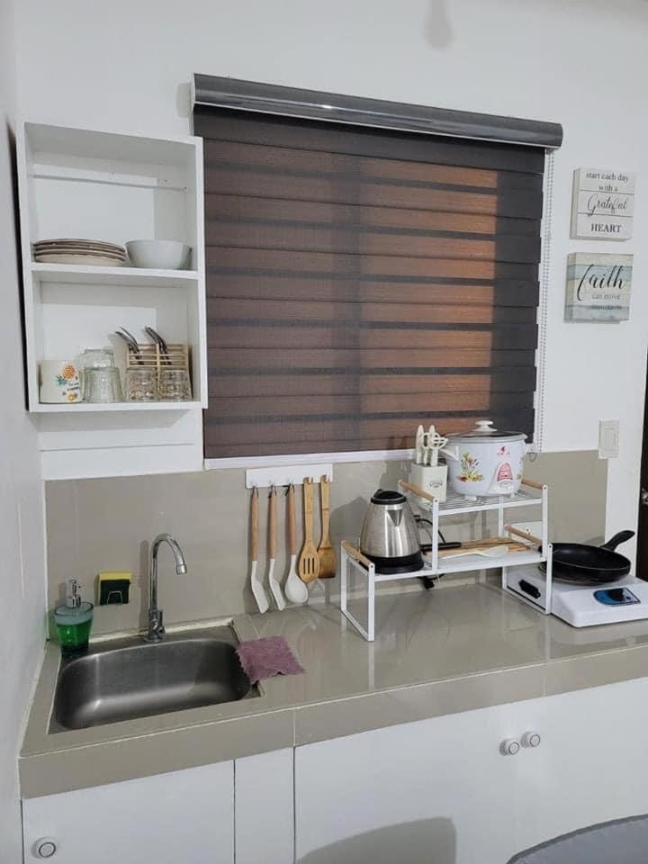 Bella 1 Bed & Breakfast Cabanatuan City ภายนอก รูปภาพ