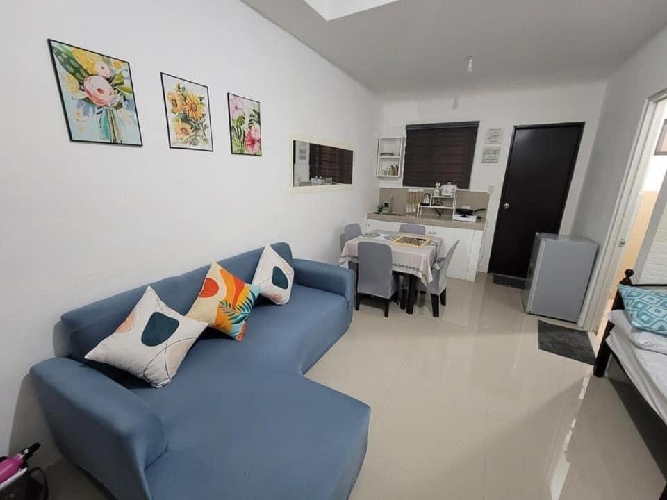 Bella 1 Bed & Breakfast Cabanatuan City ภายนอก รูปภาพ